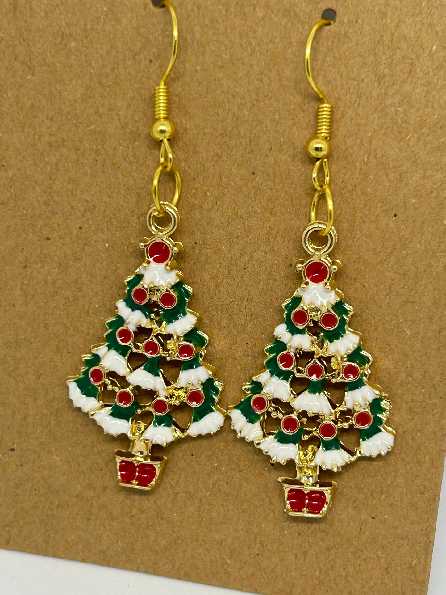 Snow covered christmas tree earring