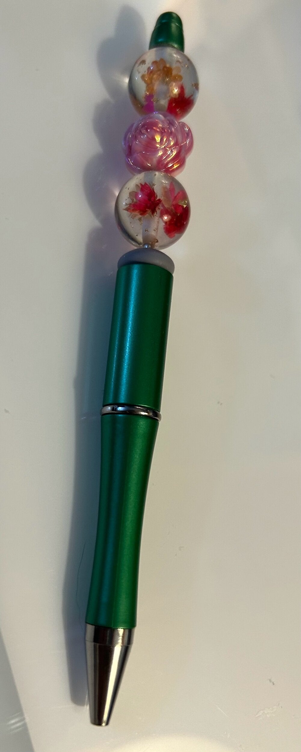 Resin flower bead  green pen