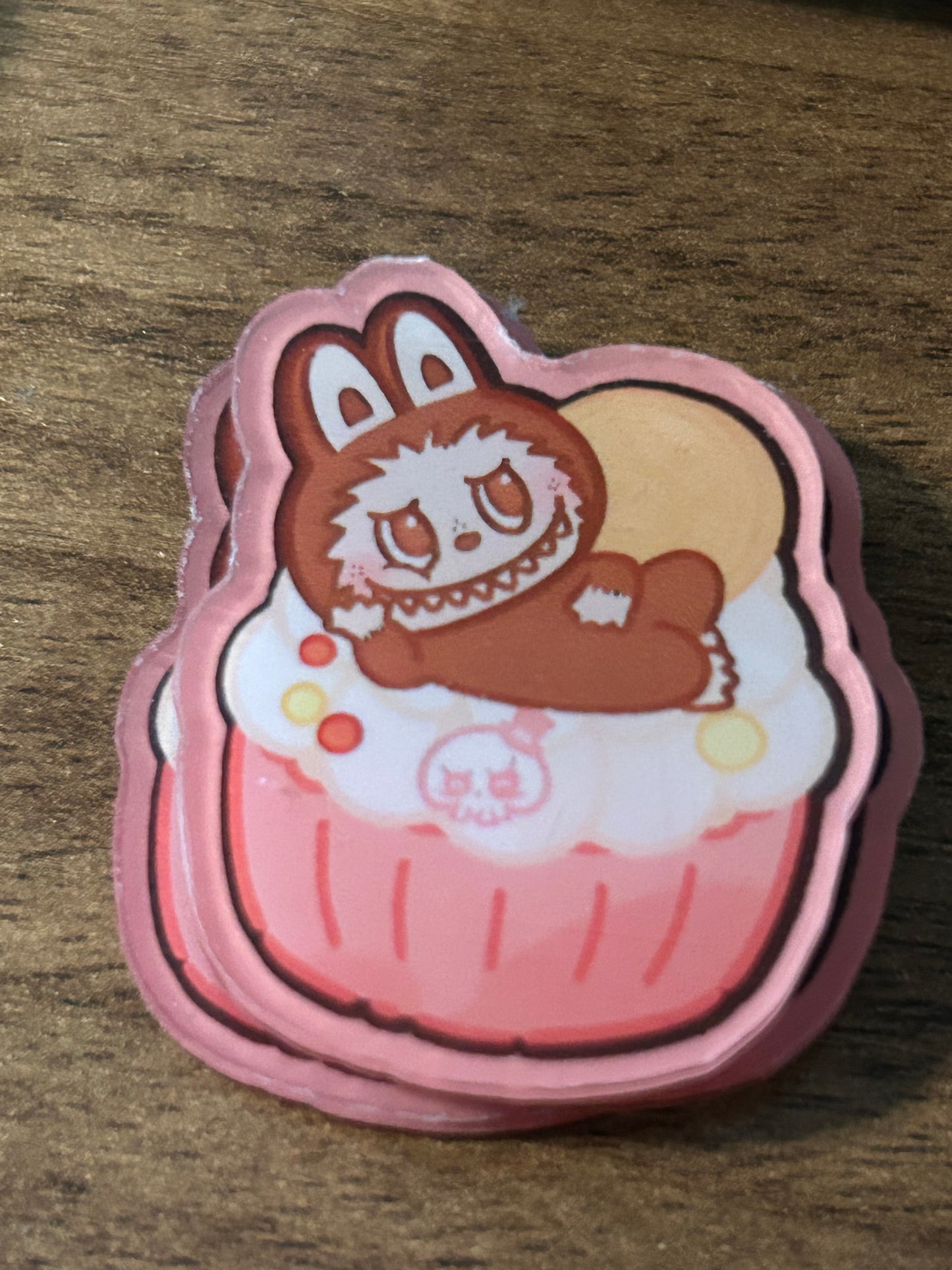 Labubu 4cm acrylic cupcakes