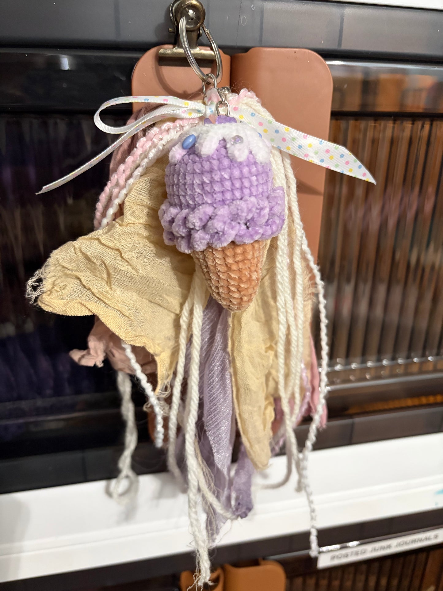 Ice cream spine dangle