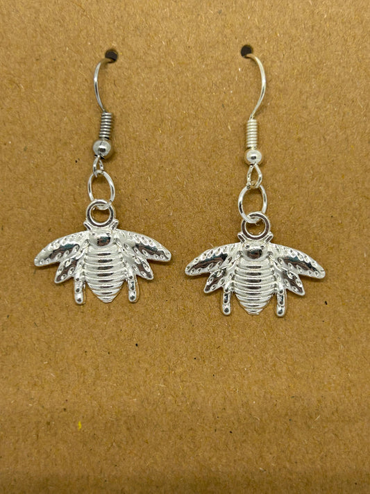 Metal bumble bee earring