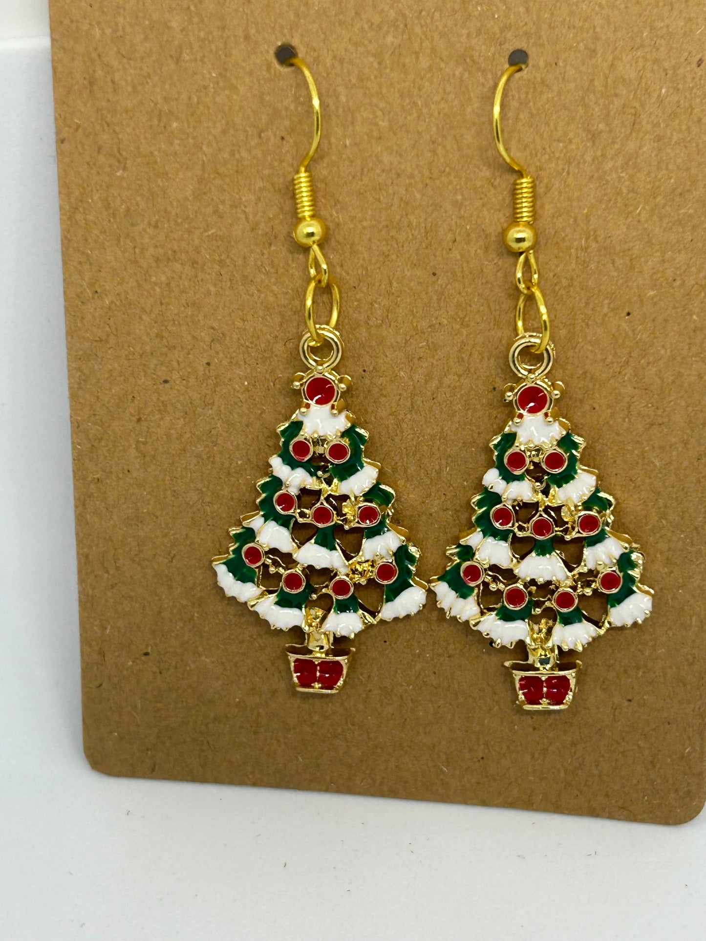 Snow covered christmas tree earring
